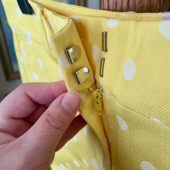 NWT Ann Taylor Petite Signature shorts pockets 3.5” inseam 4P yellow white dot - Picture 7 of 10